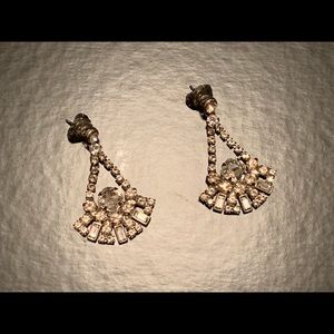 Sorrelli ‘snow bunny’ dangle earrings w/bag
